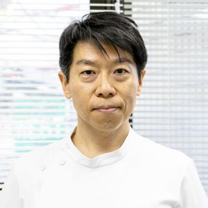 佐野 寿彦院長
